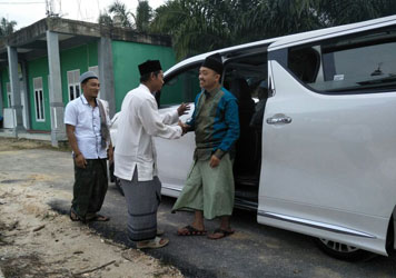 kunjungan KH Idrus Ramli KH Idrus Ramli di Langsa Aceh